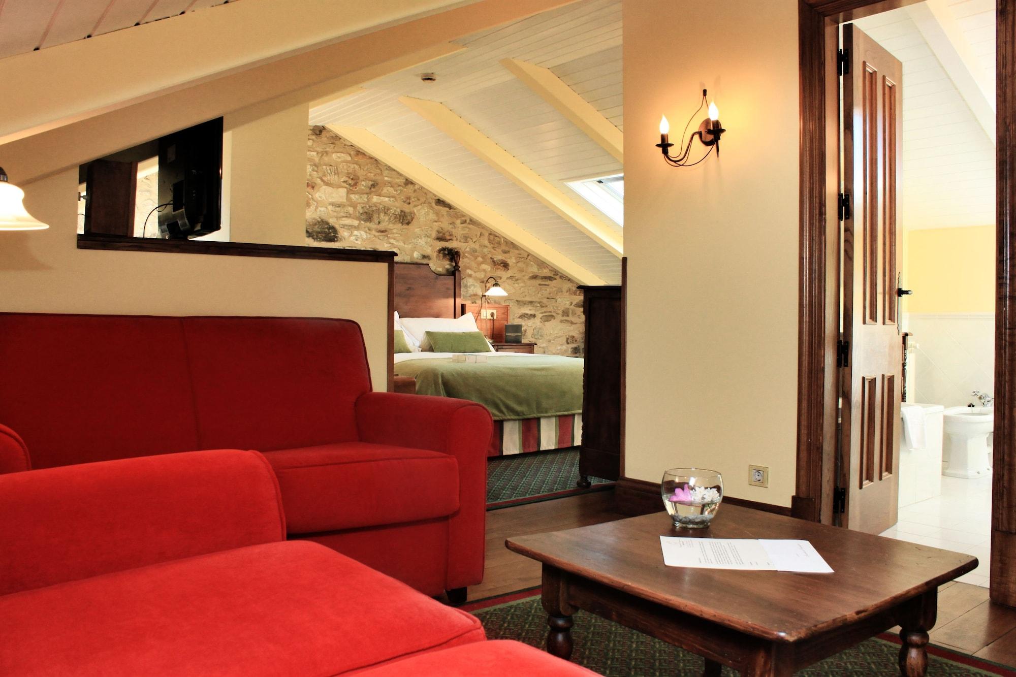 Hotel Virxe Da Cerca By Pousadas De Compostela Сантьяго-де-Компостела Экстерьер фото