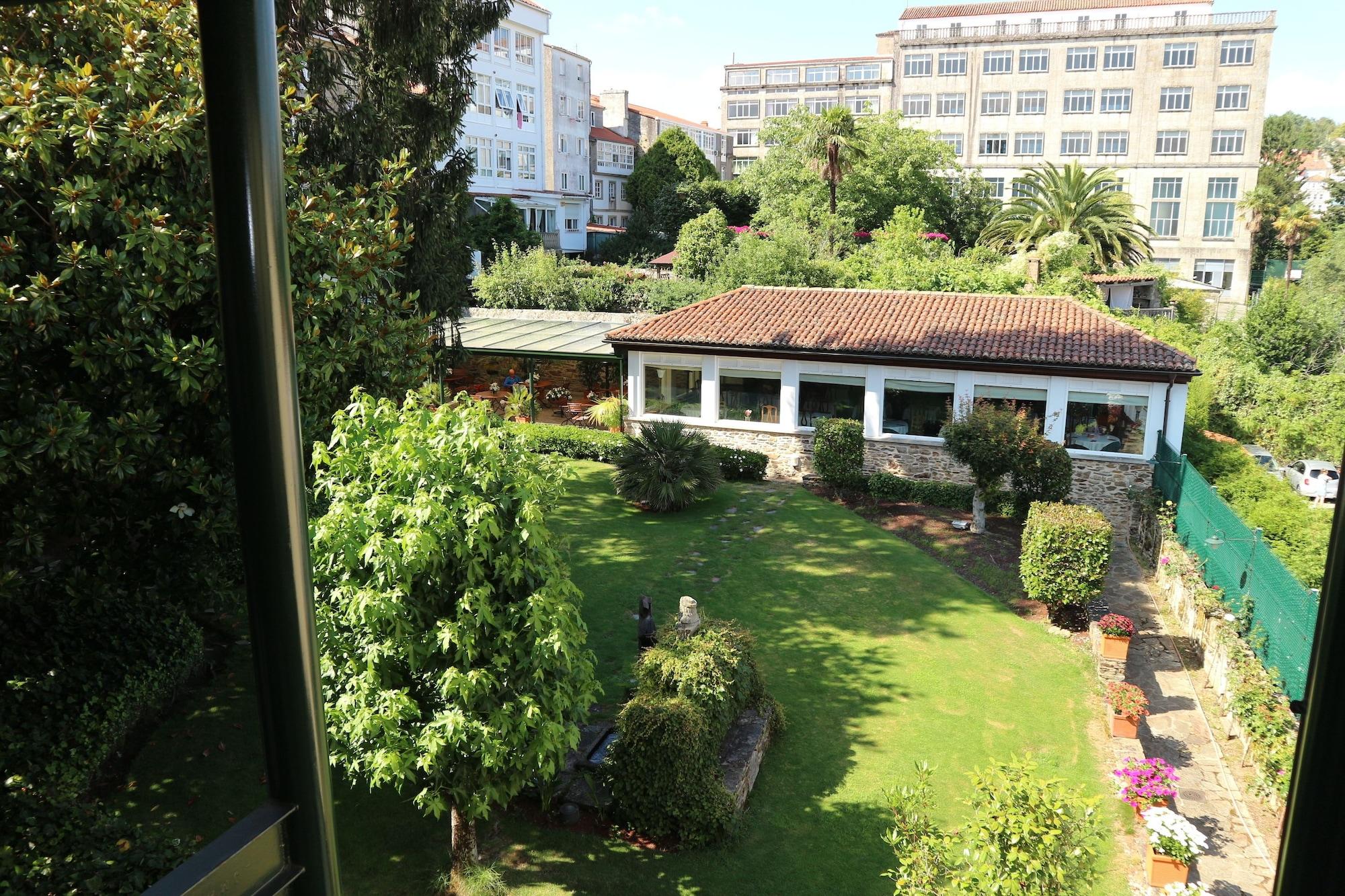 Hotel Virxe Da Cerca By Pousadas De Compostela Сантьяго-де-Компостела Экстерьер фото