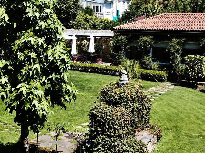 Hotel Virxe Da Cerca By Pousadas De Compostela Сантьяго-де-Компостела Экстерьер фото