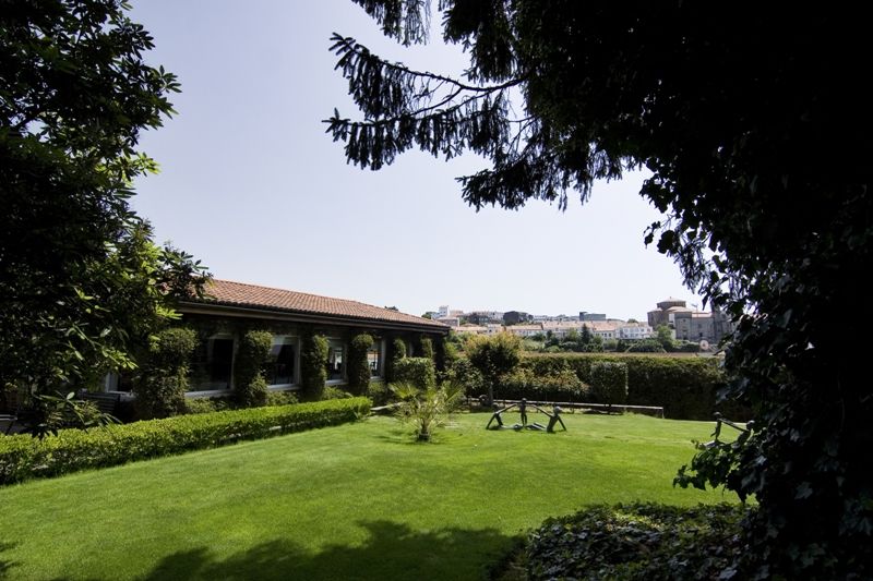 Hotel Virxe Da Cerca By Pousadas De Compostela Сантьяго-де-Компостела Экстерьер фото